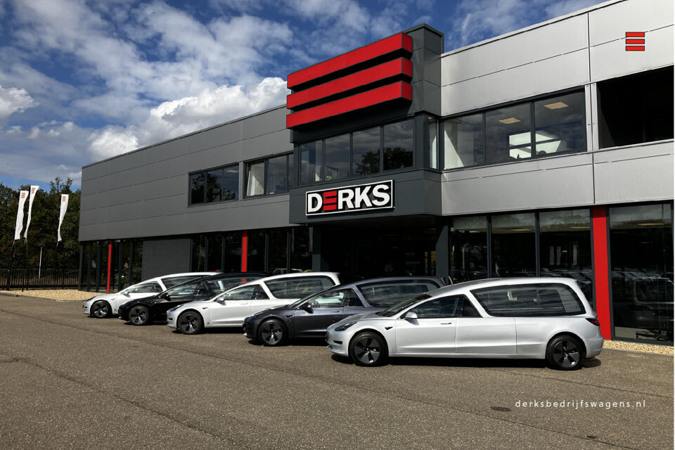 Tesla Hearse 3 Long Range AWD Dual Motor Begrafeniswagen (Nieuw)