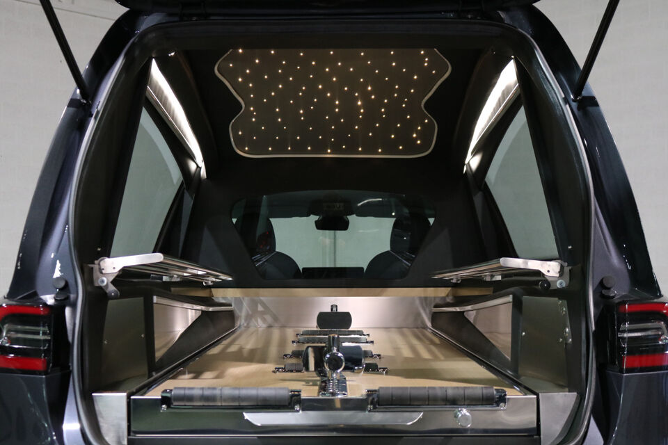 Tesla Hearse 3 Long Range AWD Dual Motor Begrafeniswagen (Nieuw)