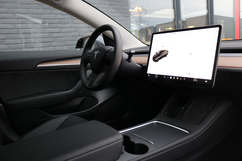 Tesla Hearse 3 Long Range AWD Dual Motor Begrafeniswagen (Nieuw)