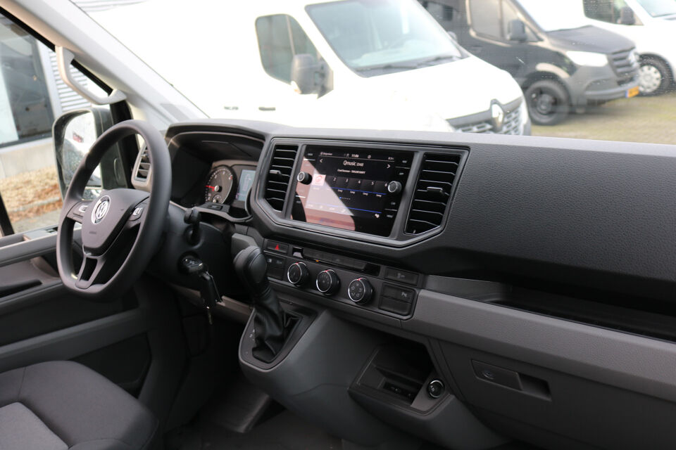 VW-Bedrijfswagens Crafter 2.0 TDI 140pk L3 H3 Automaat Airco Navigatie Apple Carplay Camera