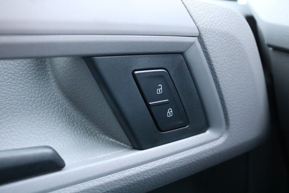 VW-Bedrijfswagens Crafter 2.0 TDI 140pk L3 H3 Automaat Airco Navigatie Apple Carplay Camera