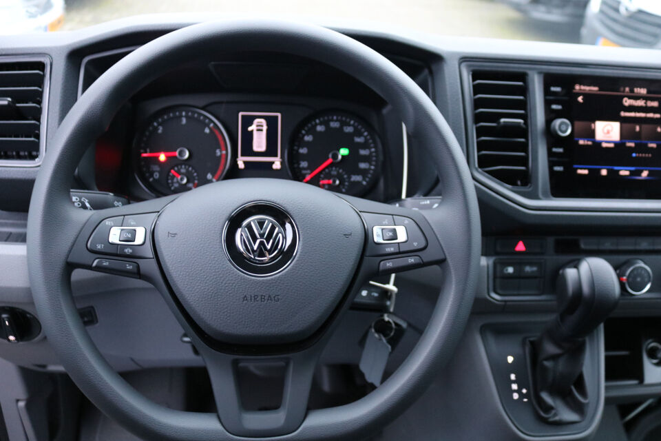 VW-Bedrijfswagens Crafter 2.0 TDI 140pk L3 H3 Automaat Airco Navigatie Apple Carplay Camera