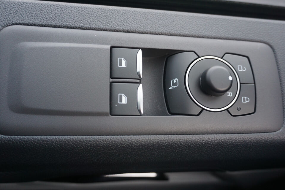 Ford Transit Custom 300L 170PK Limited AUT BPM VRIJ!!