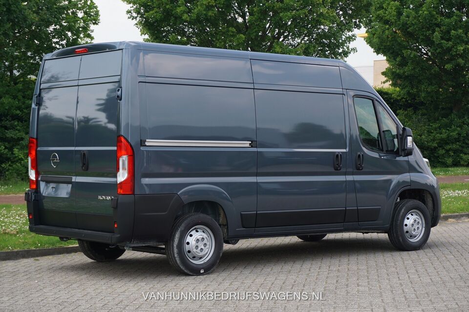 Opel Movano 3500 2.2 CDTI 140PK L2H2 BPM VRIJ!!