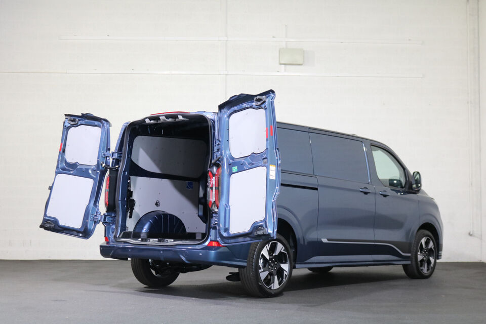 Ford Transit Custom 2.0 TDci 170pk L2 H1 Sport Automaat Airco Navigatie Camera
