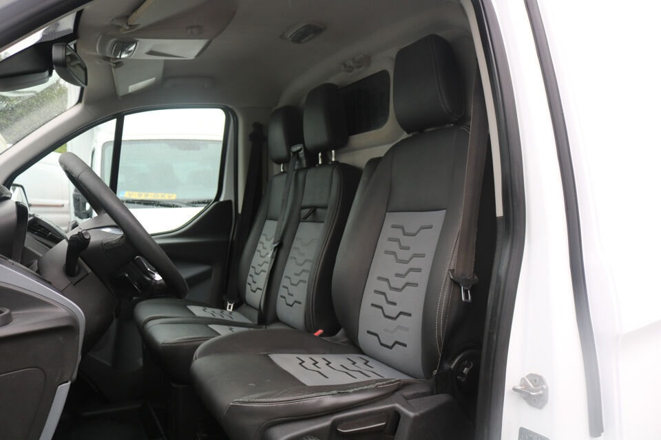 Ford Transit Custom 2.2 TDCI 155pk Sport Airco Navigatie