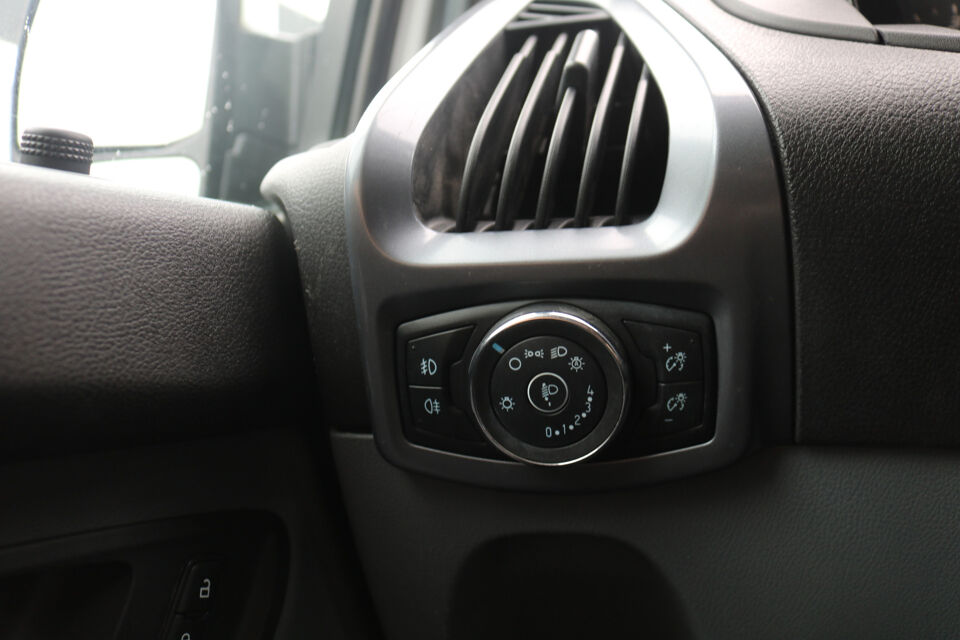 Ford Transit Custom 2.2 TDCI 155pk Sport Airco Navigatie