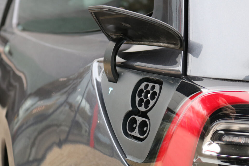 Tesla Hearse 3 Long Range AWD Dual Motor Begrafeniswagen (Nieuw)