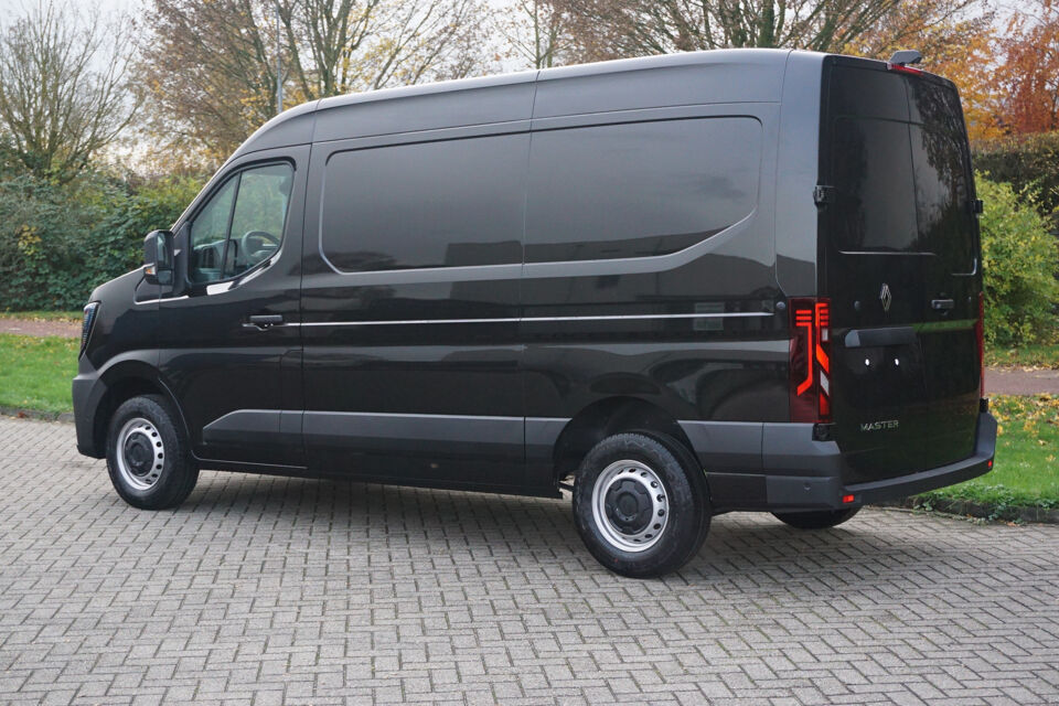Renault Master T35 170PK L2H2 BPM VRIJ!!