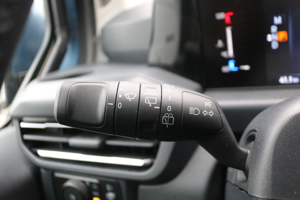 Ford Transit Custom 2.0 TDci L2 H1 DC Limited Automaat Airco Navigatie Camera (360Gr)