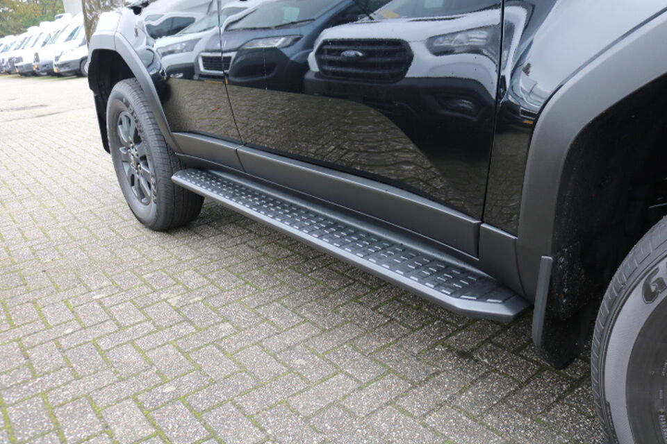 Toyota Land Cruiser 2.8 D-4D Grijs Kenteken Nieuw Model Trekhaak BPM Vrij