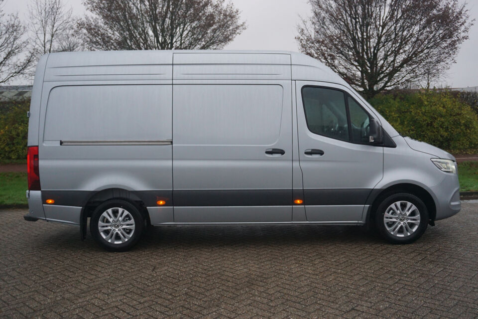 Mercedes-Benz Sprinter 319CDI Select L2H2 BPM VRIJ!!