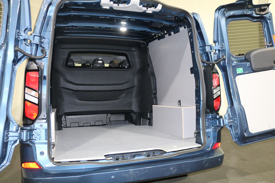 Ford Transit Custom 2.0 TDci L2 H1 DC Limited Automaat Airco Navigatie Camera (360Gr)