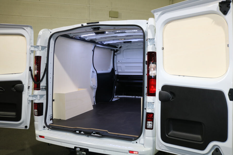 Renault Trafic 2.0 dCi 170pk L2 H1 Automaat Airco Navigatie Camera Trekhaak