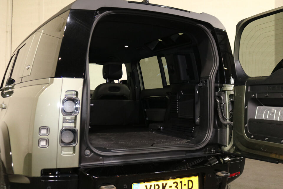 Land Rover Defender 3.0 D300 110 MHEV S Grijs Kenteken BPM Vrij