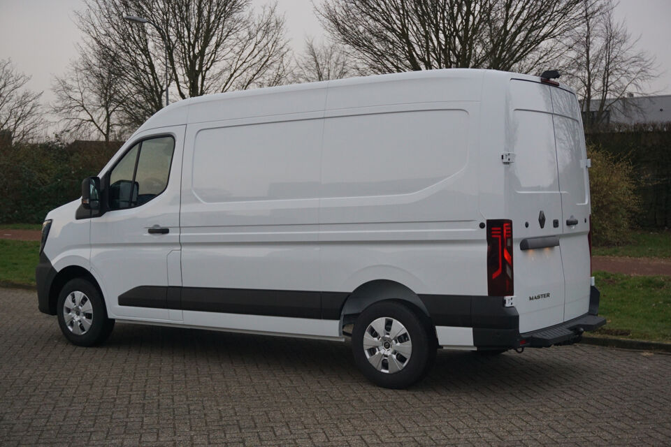Renault Master T35 150PK Extra L2H2 BPM VRIJ!!
