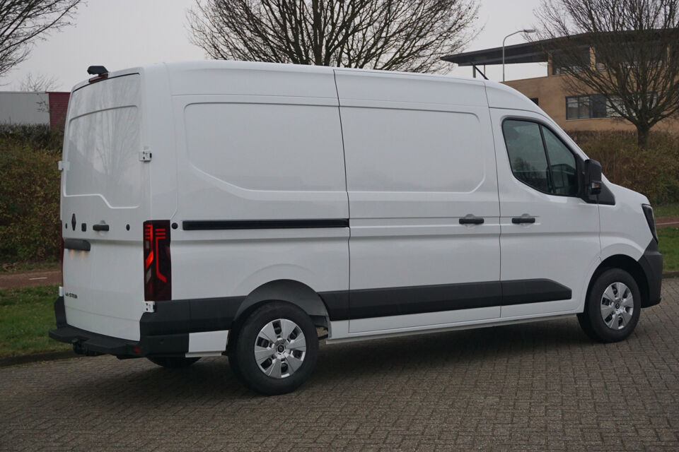 Renault Master T35 150PK Extra L2H2 BPM VRIJ!!
