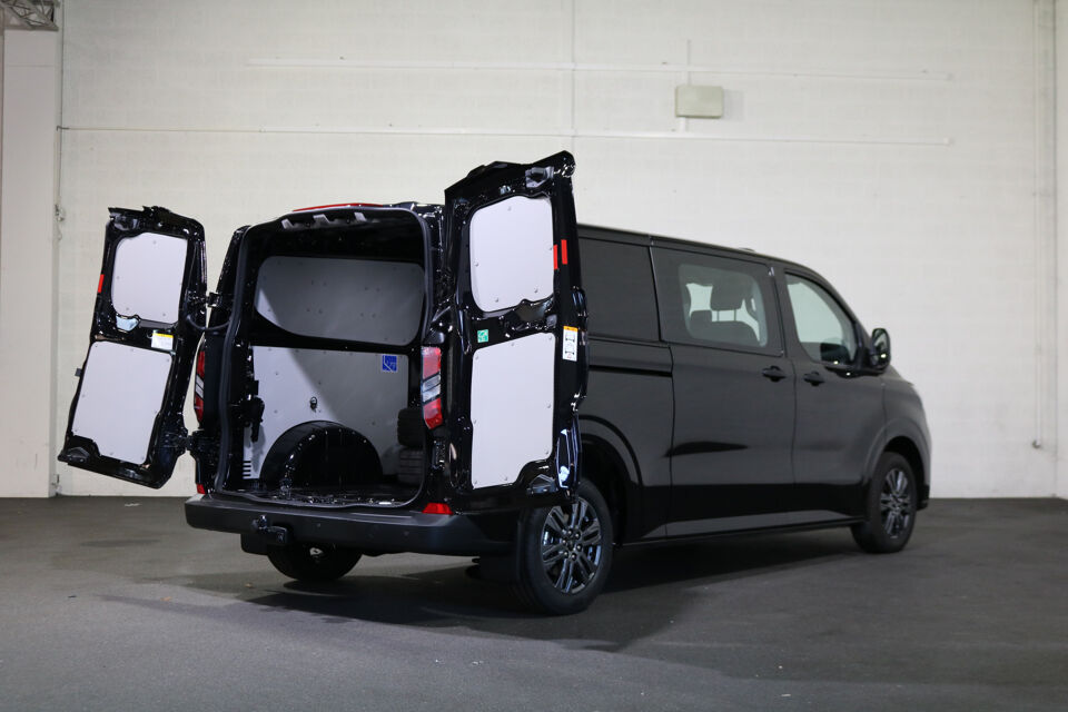 Ford Transit Custom 2.0 TDci 136pk L2 H1 Trend DC Airco Apple Carplay Trekhaak