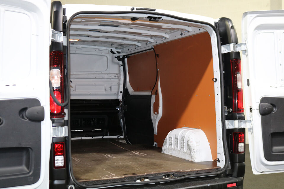 Nissan NV300 1.6 dCi 125pk L2 H1 Airco Navigatie Trekhaak
