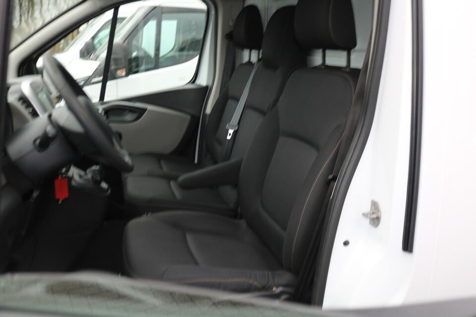 Nissan NV300 1.6 dCi 125pk L2 H1 Airco Navigatie Trekhaak