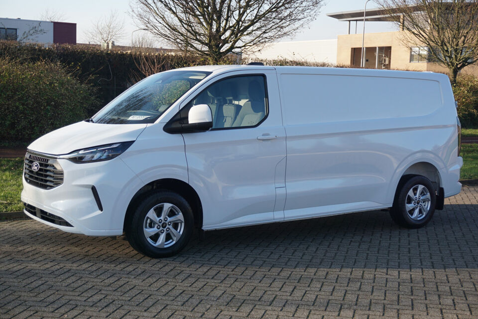Ford Transit Custom 300L 136PK Limited BPM VRIJ!!