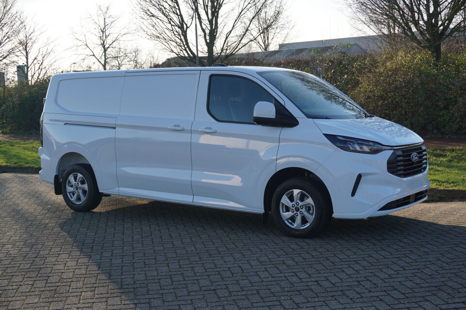 Ford Transit Custom 300L 136PK Limited BPM VRIJ!!
