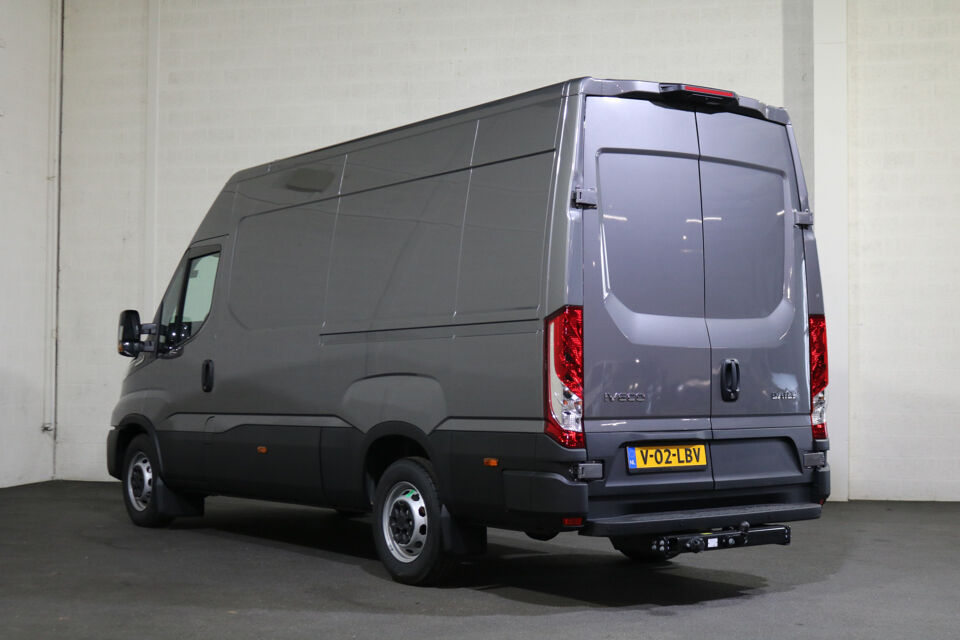 Iveco Daily 35S18 Hi-Matic L2 H2 Airco Navigatie Trekhaak Digitaal Dashboard