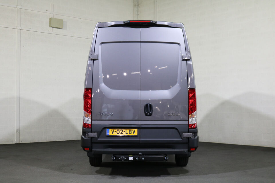 Iveco Daily 35S18 Hi-Matic L2 H2 Airco Navigatie Trekhaak Digitaal Dashboard