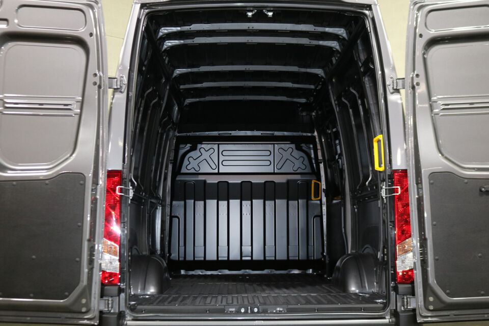 Iveco Daily 35S18 Hi-Matic L2 H2 Airco Navigatie Trekhaak Digitaal Dashboard