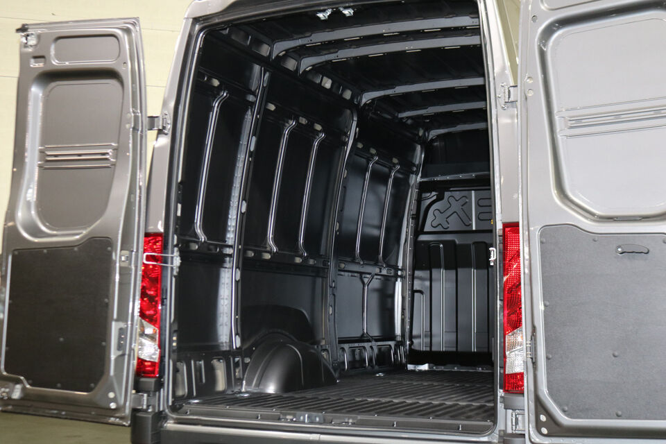 Iveco Daily 35S18 Hi-Matic L2 H2 Airco Navigatie Trekhaak Digitaal Dashboard