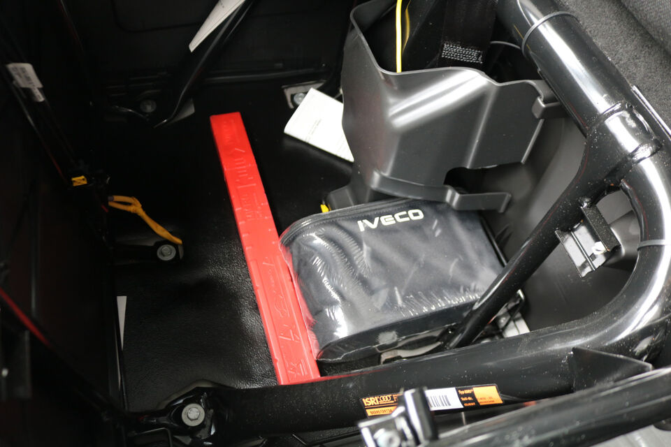 Iveco Daily 35S18 Hi-Matic L2 H2 Airco Navigatie Trekhaak Digitaal Dashboard