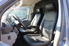 VW-Bedrijfswagens Transporter 2.0 TDI L2H1 204pk Bulli Automaat Trekhaak Lederen Stoelen Camera