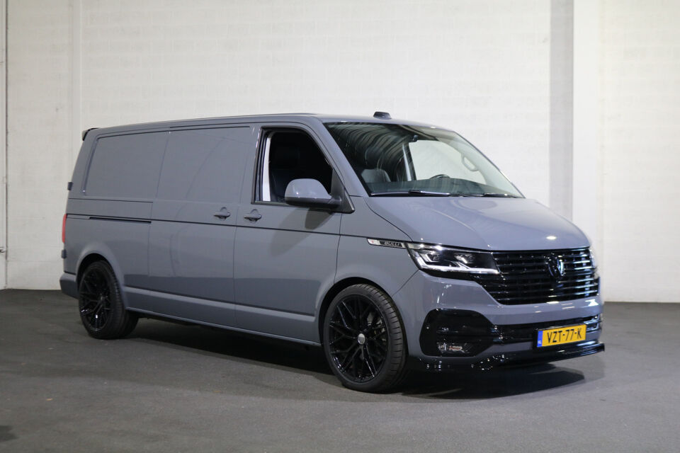 VW-Bedrijfswagens Transporter 2.0 TDI L2H1 204pk Bulli Automaat Trekhaak Lederen Stoelen Camera
