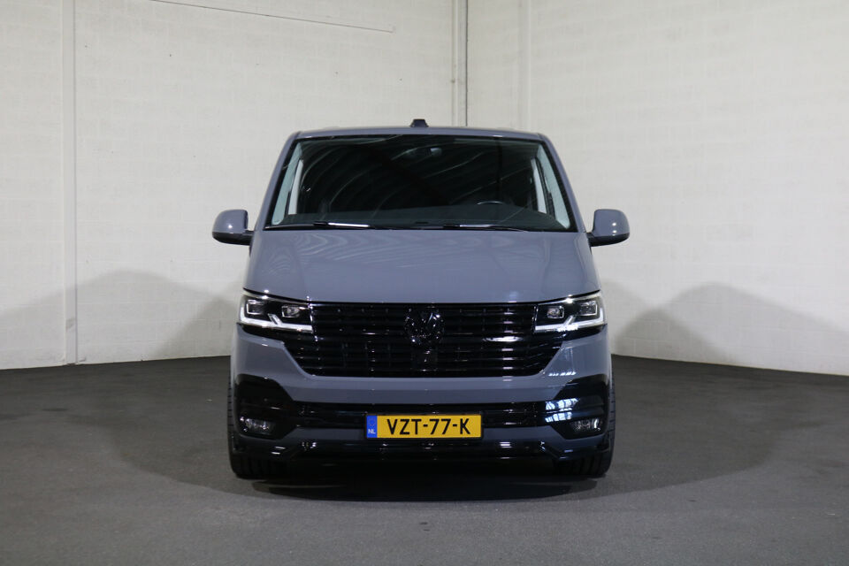 VW-Bedrijfswagens Transporter 2.0 TDI L2H1 204pk Bulli Automaat Trekhaak Lederen Stoelen Camera