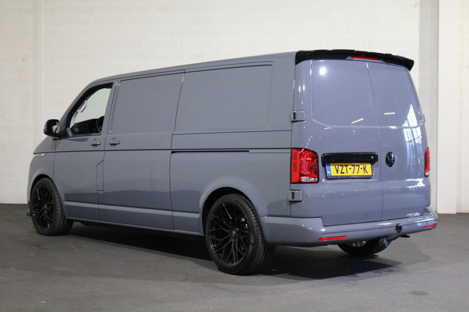 VW-Bedrijfswagens Transporter 2.0 TDI L2H1 204pk Bulli Automaat Trekhaak Lederen Stoelen Camera