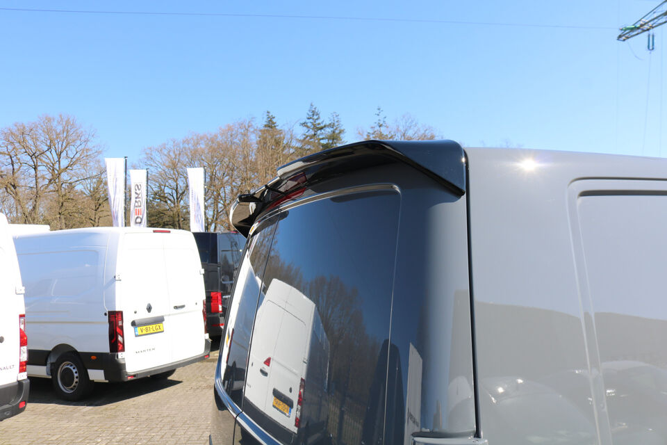 VW-Bedrijfswagens Transporter 2.0 TDI L2H1 204pk Bulli Automaat Trekhaak Lederen Stoelen Camera