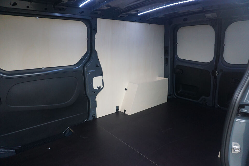 Renault Trafic 170PK L2H1 URBAN EDITION EDC AUT BPM VRIJ!!