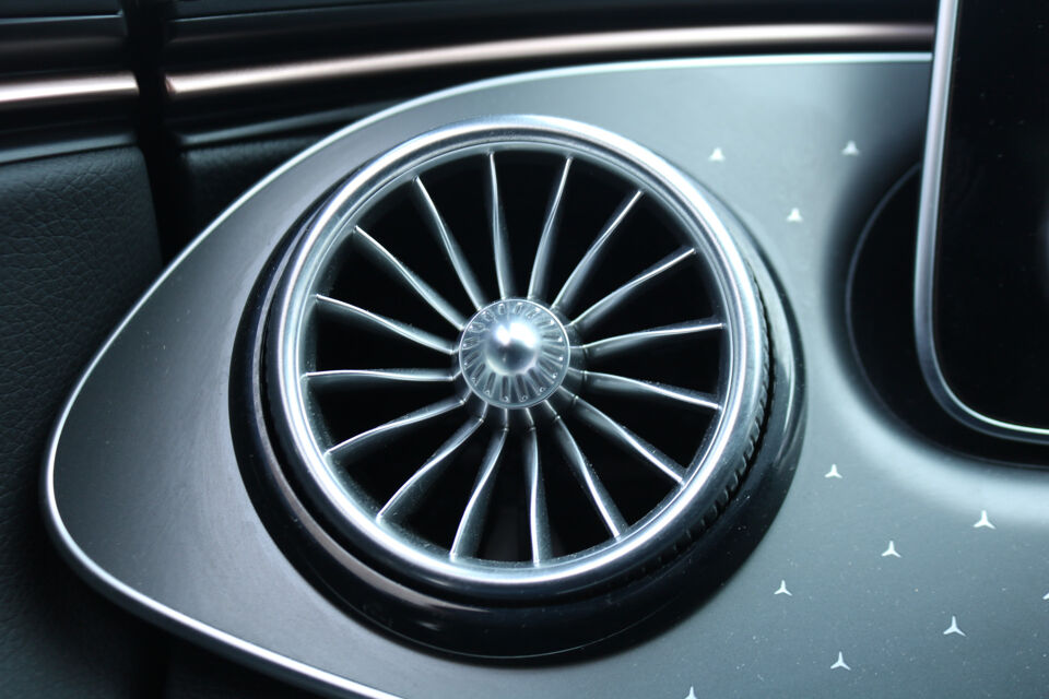 Mercedes-Benz EQE 350 Begrafenisauto Luchtvering