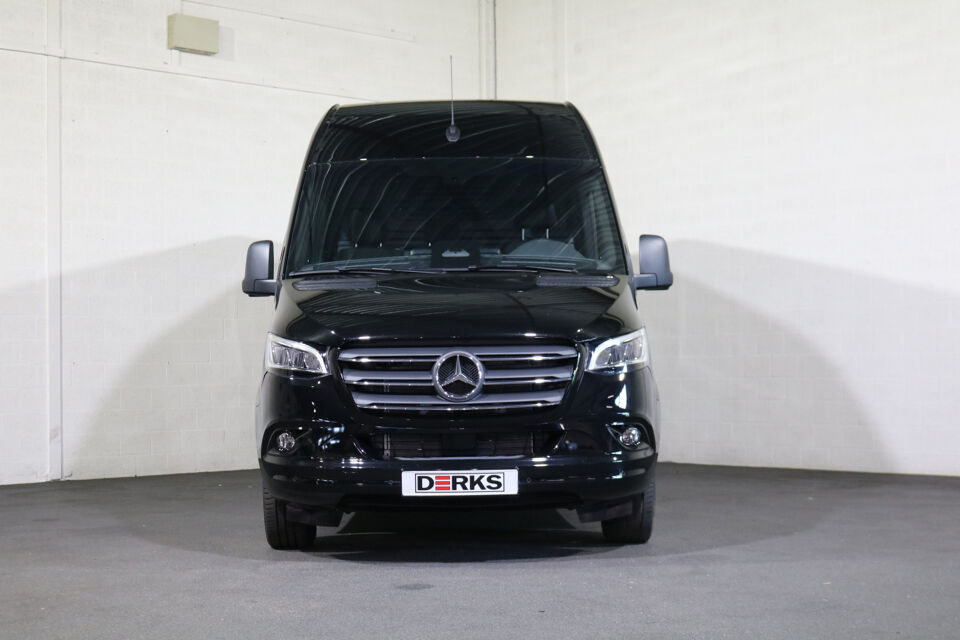 Mercedes-Benz Sprinter 319 CDI L2 H2 Airco Navigatie 3.5T Trekhaak 360 Graden Camera Adapt. Cruise