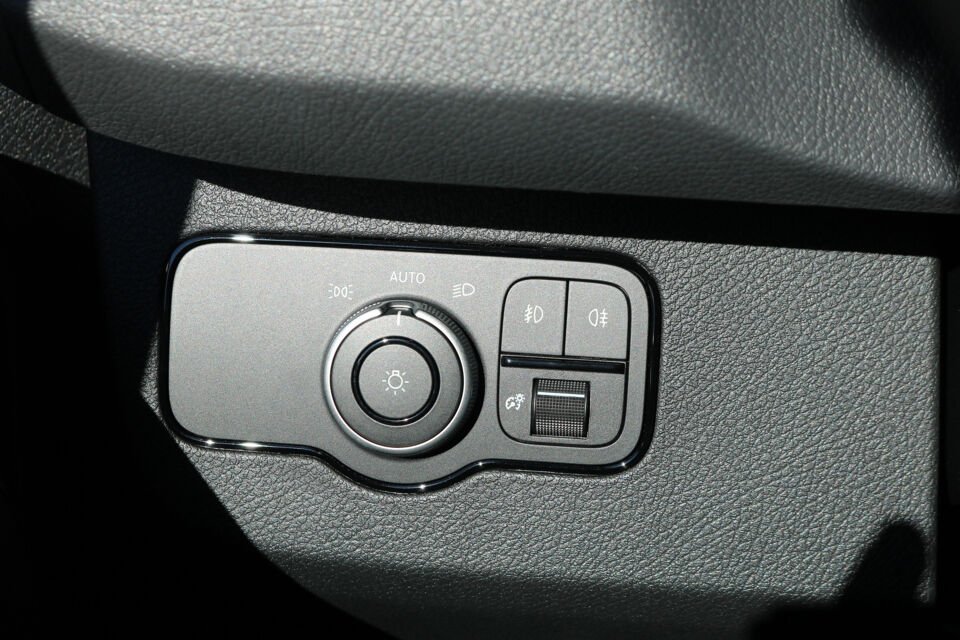 Mercedes-Benz Sprinter 319 CDI L2 H2 Airco Navigatie 3.5T Trekhaak 360 Graden Camera Adapt. Cruise