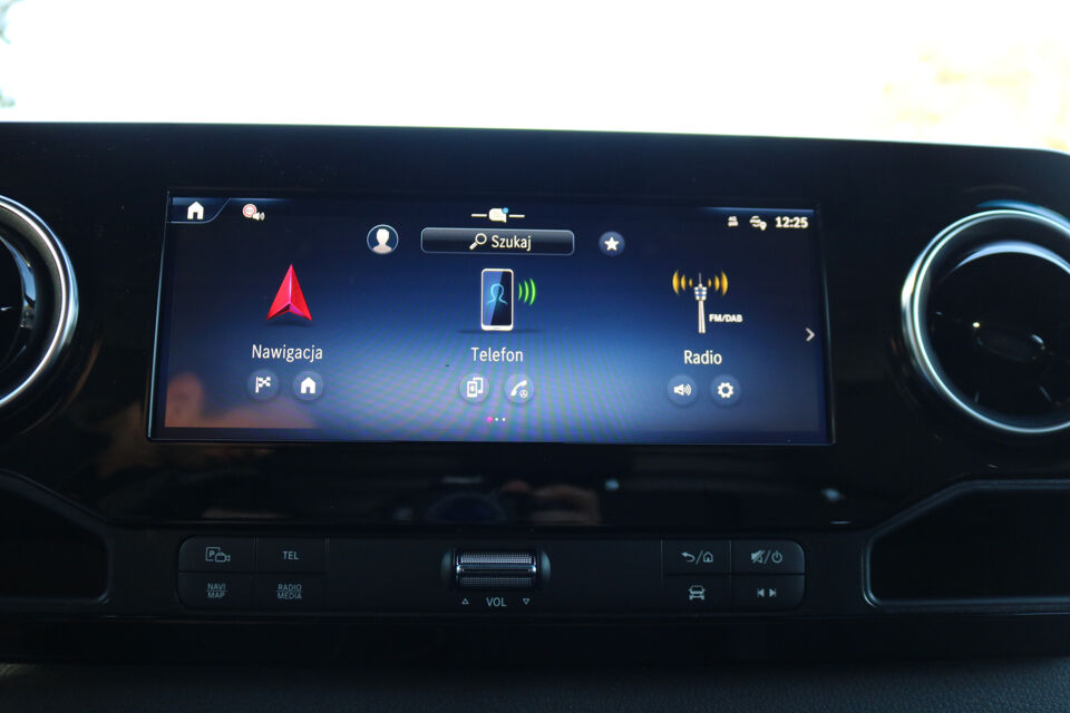 Mercedes-Benz Sprinter 319 CDI L2 H2 Airco Navigatie 3.5T Trekhaak 360 Graden Camera Adapt. Cruise