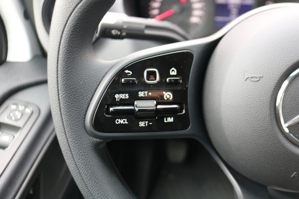 Mercedes-Benz Sprinter 317 CDI L2 H2 Airco Mbux Camera