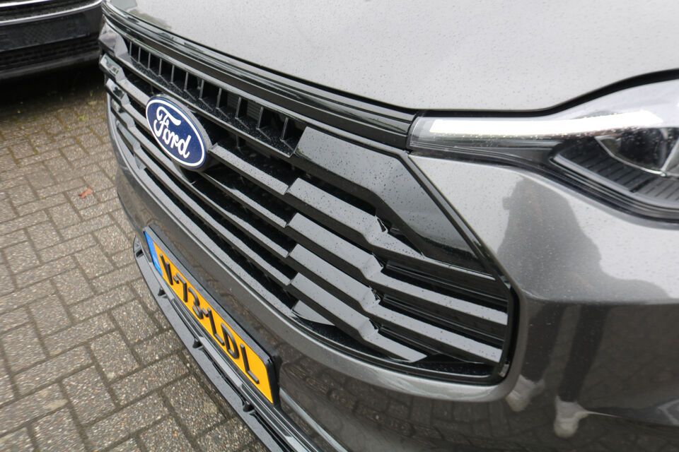 Ford Transit Custom 2.0 TDCI L2 H1 136pk Automaat Black Edition 2x Schuifdeur