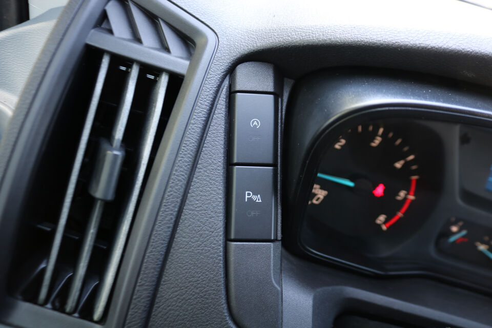 Ford Transit 2.0 TDCI 130pk L2 H2 Trend Airco Navigatie 2.8T Trekhaak