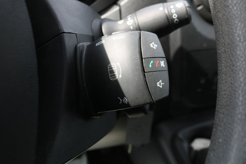 Renault Master 2.3 dCi 145pk L2 H2 Airco Navigatie Glasresteel