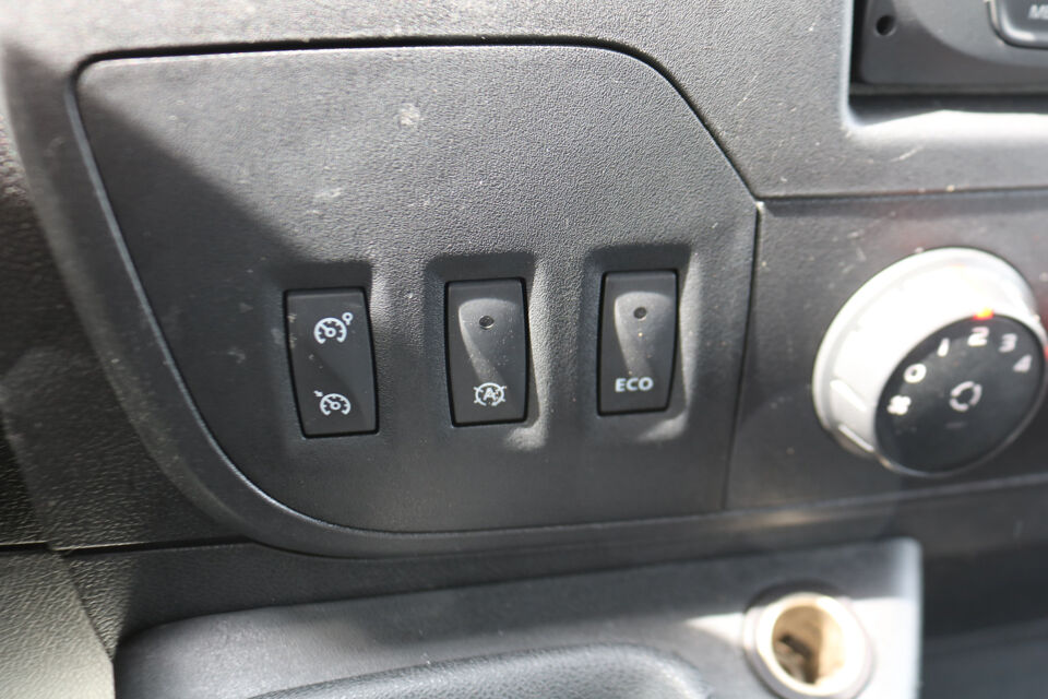 Renault Master 2.3 dCi 145pk L2 H2 Airco Navigatie Glasresteel
