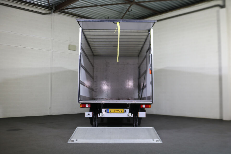 Iveco Daily 35S18 3.0 Automaat Bakwagen met Laadklep