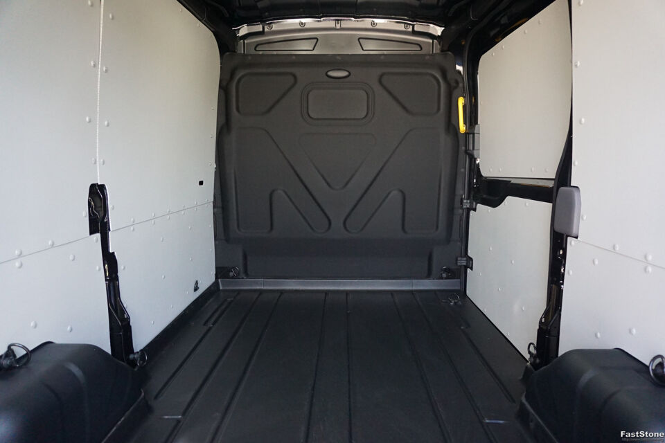 Ford Transit 350M L2H2 Limited AUT-8 165PK BPM VRIJ