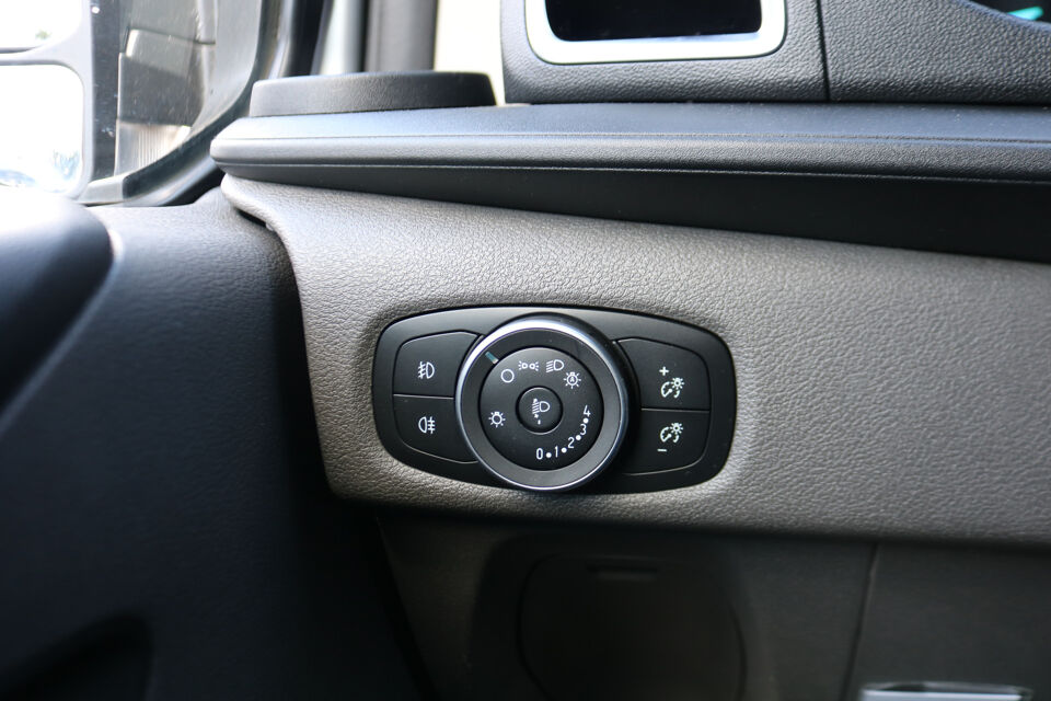 Ford Transit Custom 2.0 TDCI L2 H1 Sport Automaat Airco Navigatie Camera Trekhaak