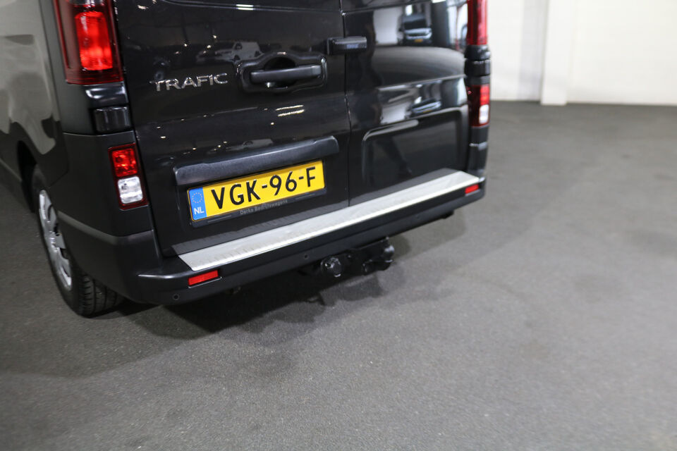 Renault Trafic 2.0 dCi 145pk L2 H1 Airco Imperiaal Trekhaak